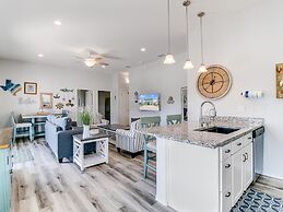 Reel Inn Relax 3 Bedroom Home by RedAwning