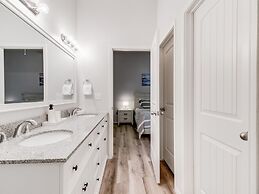 Reel Inn Relax 3 Bedroom Home by RedAwning