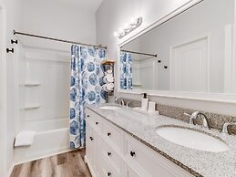 Reel Inn Relax 3 Bedroom Home by RedAwning