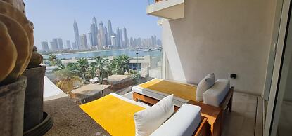 Five Palm Jumeirah Luxurious 2bdr Stunning Views
