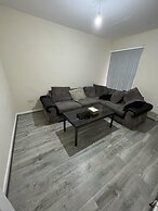 1 Private Bedroom Sharing Bathroom and Kitchen