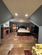 Frederick Stearns House Historic Inn
