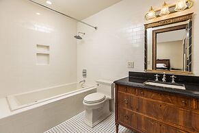 Frederick Stearns House Historic Inn