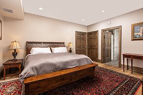 Frederick Stearns House Historic Inn