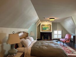 Frederick Stearns House Historic Inn