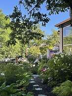 Frederick Stearns House Historic Inn