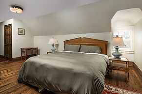 Frederick Stearns House Historic Inn