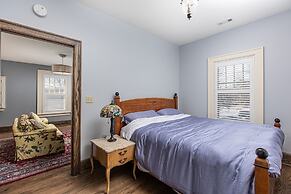 Frederick Stearns House Historic Inn