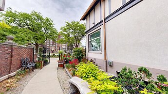 Frederick Stearns House Historic Inn