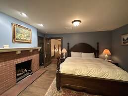 Frederick Stearns House Historic Inn