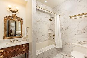 Frederick Stearns House Historic Inn