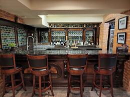 Frederick Stearns House Historic Inn