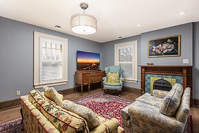 Frederick Stearns House Historic Inn