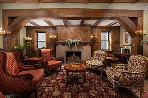 Frederick Stearns House Historic Inn