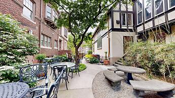 Frederick Stearns House Historic Inn