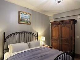 Frederick Stearns House Historic Inn