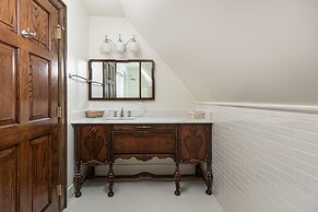 Frederick Stearns House Historic Inn