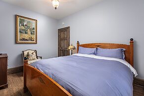 Frederick Stearns House Historic Inn