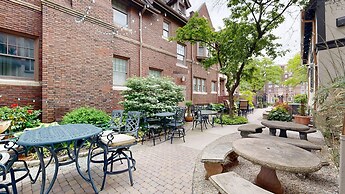 Frederick Stearns House Historic Inn