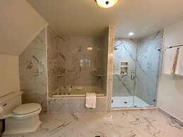 Frederick Stearns House Historic Inn