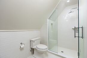 Frederick Stearns House Historic Inn