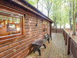 Leafy Hollow Lodge