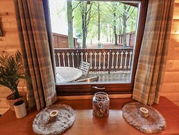 Leafy Hollow Lodge