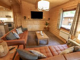 Leafy Hollow Lodge