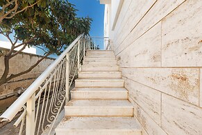 2792 Casa Acquazzurra by Barbarhouse