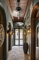 Privado Designer Boutique Hotel