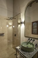 Privado Designer Boutique Hotel