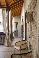 Privado Designer Boutique Hotel