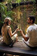 Privado Designer Boutique Hotel