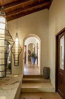 Privado Designer Boutique Hotel