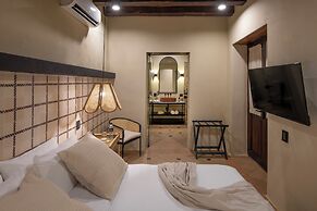 Privado Designer Boutique Hotel