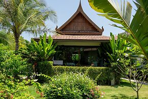 Lanta Palace Beach Resort and Spa