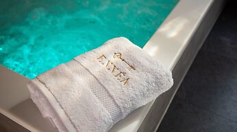 Ennéa - Jacuzzi & Luxury Suites