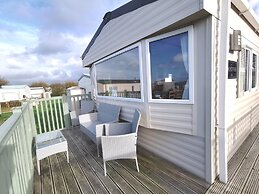 Snowdonia Sunbeach Holiday Sea and Mountain View