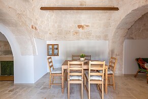 2459 Trullo Cibelis by Perle di Puglia