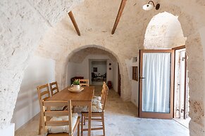 2459 Trullo Cibelis by Perle di Puglia