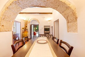 2061 Villa Trulli Natura by Perle di Puglia