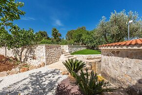 2061 Villa Trulli Natura by Perle di Puglia