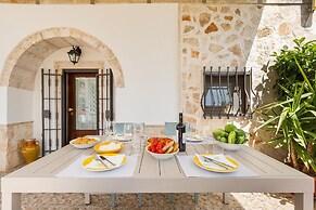 2061 Villa Trulli Natura by Perle di Puglia