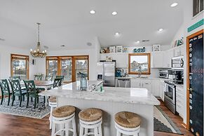 Beautiful Obx Home W. Pristine Views 6 Bedroom Cottage by RedAwning