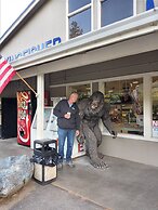 Bigfoot RV & Cabins Park