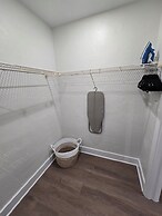 Luxurious & Spacious Townhouse in Prime Location