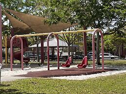 Luxurious & Spacious Townhouse in Prime Location