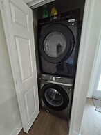 Luxurious & Spacious Townhouse in Prime Location