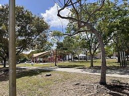 Luxurious & Spacious Townhouse in Prime Location