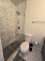 Luxurious & Spacious Townhouse in Prime Location